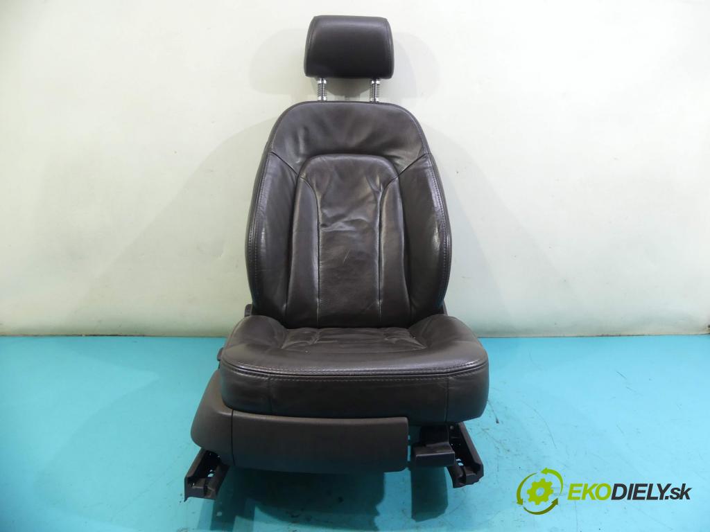 Audi Q7 2005-2015 3.0 tdi 211KM automatic 155 kW 2967 cm3 5- Sedačka pravý  (Sedačky, sedadlá)