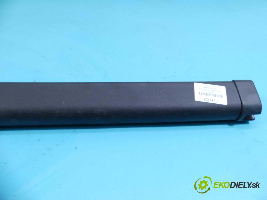 Toyota Avensis III T27 2009-2018 2.0 D4D 143 HP manual 105 kW 1995 cm3 5- roleta  (Rolety kufra)