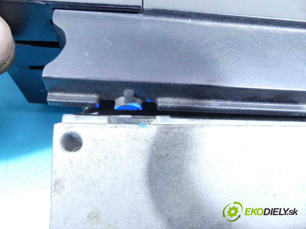 Audi Q7 2005-2015 3.0 tdi 211KM automatic 155 kW 2967 cm3 5- Zesilovač: 4L0035223D (Zosilňovače)