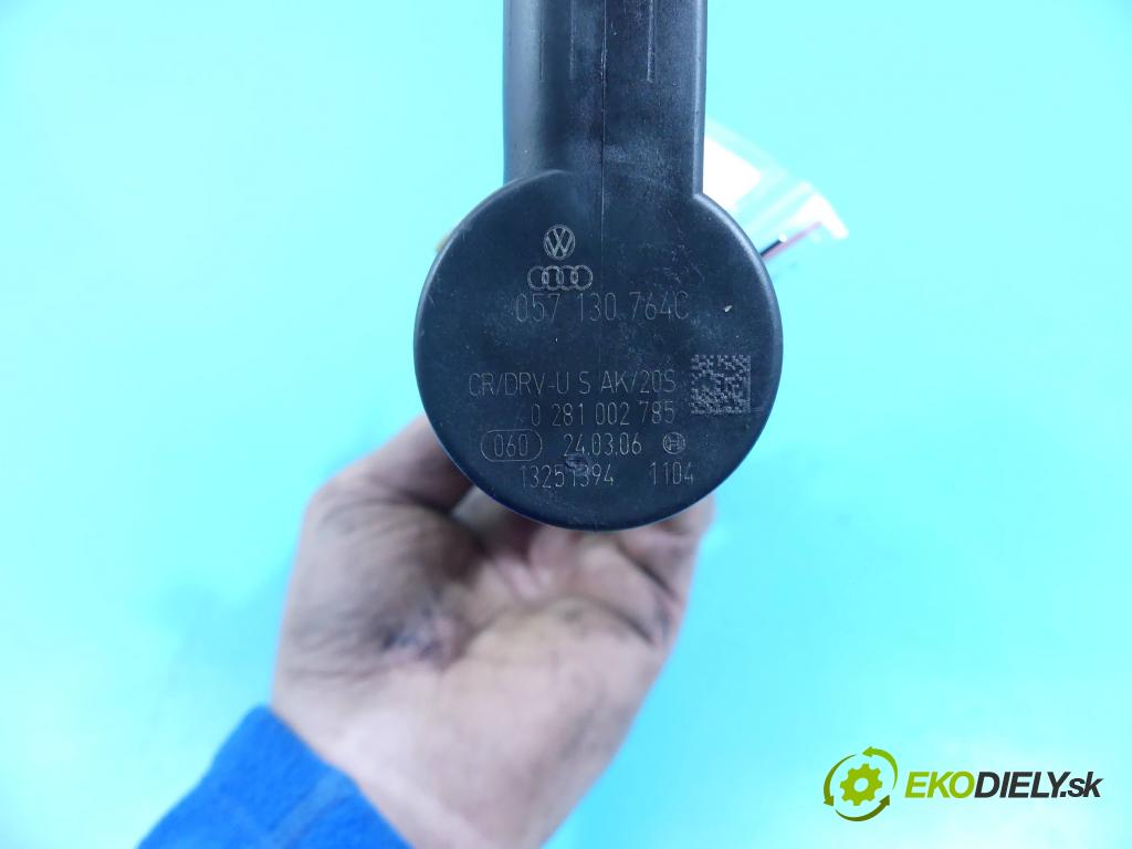 Audi Q7 2005-2015 3.0 tdi 211KM automatic 155 kW 2967 cm3 5- lišta vstrekovacia 057130764C (Vstrekovacie lišty)