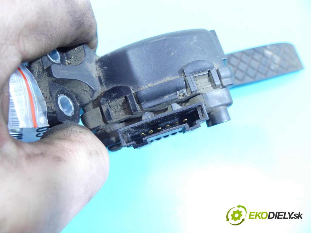 Audi Q7 2005-2015 3.0 tdi 211KM automatic 155 kW 2967 cm3 5- pedále 7L0723507B (Pedále)