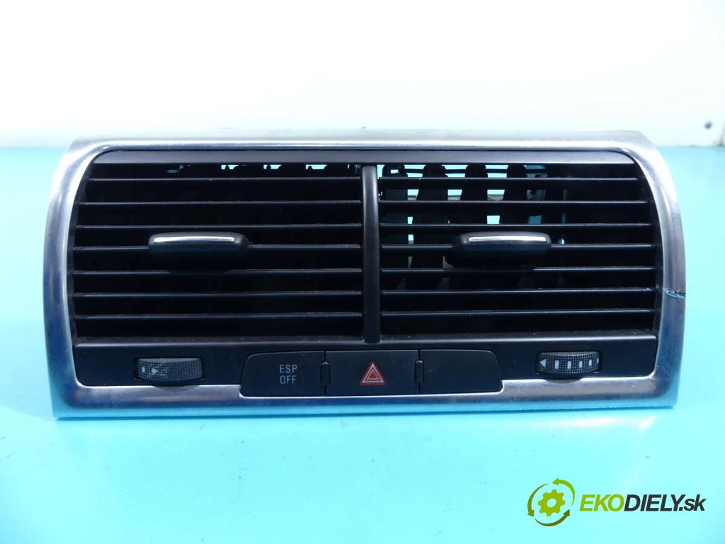 Audi Q7 2005-2015 3.0 tdi 211KM automatic 155 kW 2967 cm3 5- Mřížka: kúrenia stredová 4L0820951 (Mriežky kúrenia (fukáre))