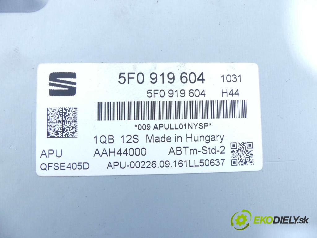 Seat Leon III 2012-2020 1.4 TSI 150 HP manual 110 kW 1395 cm3 5- Zobrazit: 5F0919604 (Prístrojové dosky, displeje)