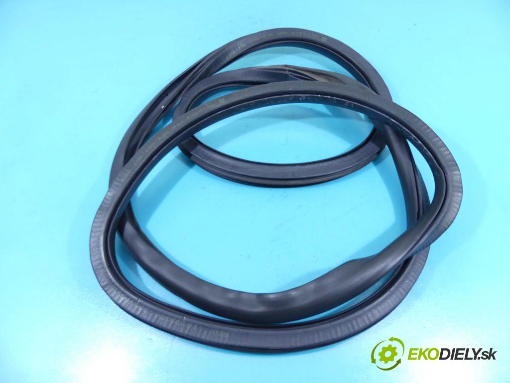 Seat Leon III 2012-2020 1.4 TSI 150 hp manual 110 kW 1395 cm3 5- Těsnění: dveře zadní pravé  (Ostatní)