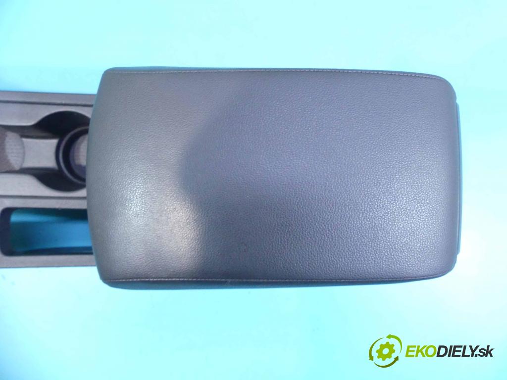 Seat Leon III 2012-2020 1.4 TSI 150 HP manual 110 kW 1395 cm3 5- operadlo 5F0858329A (Lakťové opierky)