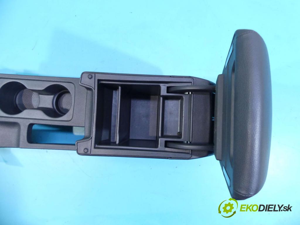 Seat Leon III 2012-2020 1.4 TSI 150 HP manual 110 kW 1395 cm3 5- operadlo 5F0858329A (Lakťové opierky)