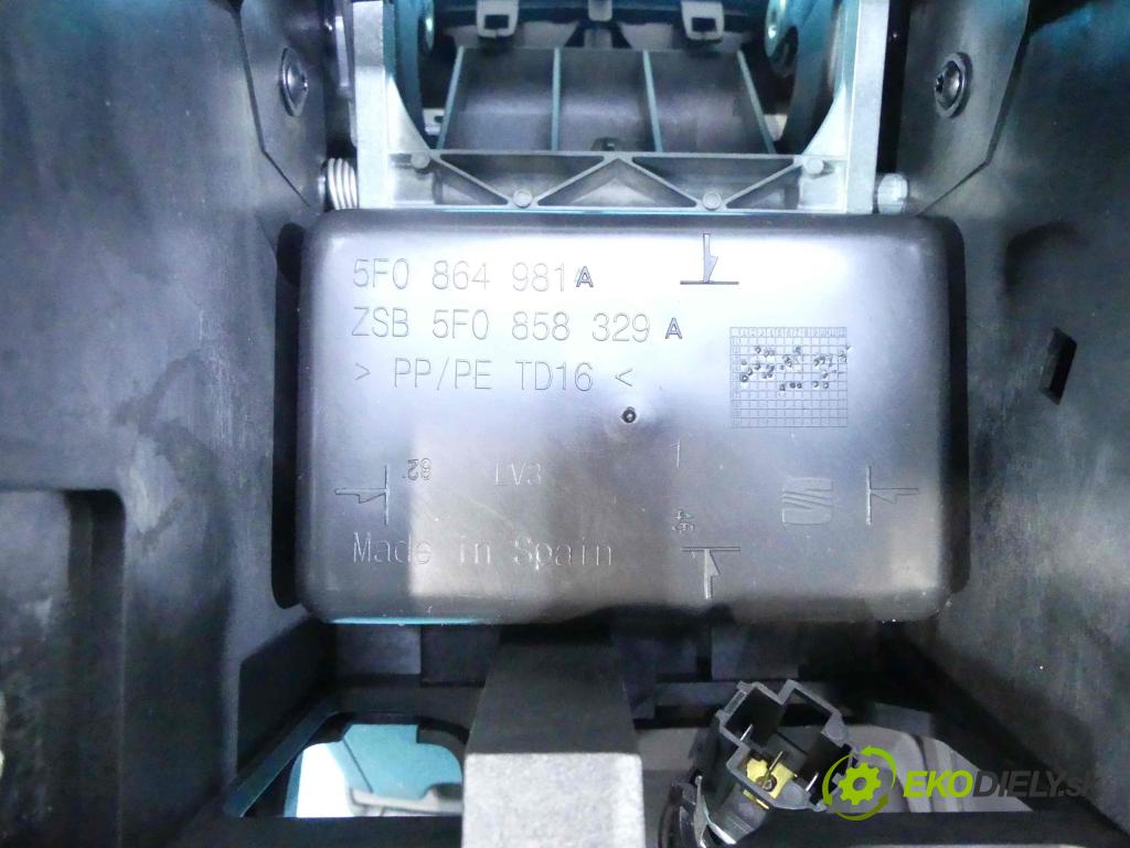 Seat Leon III 2012-2020 1.4 TSI 150 HP manual 110 kW 1395 cm3 5- operadlo 5F0858329A (Lakťové opierky)