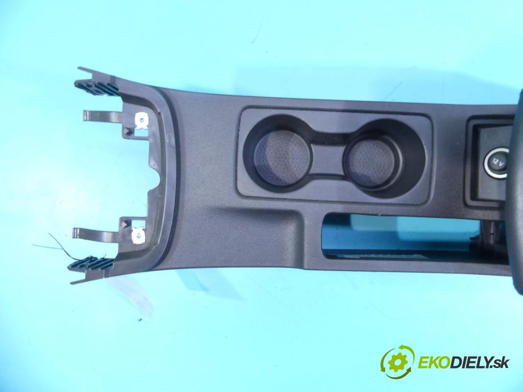 Seat Leon III 2012-2020 1.4 TSI 150 HP manual 110 kW 1395 cm3 5- operadlo 5F0858329A (Lakťové opierky)