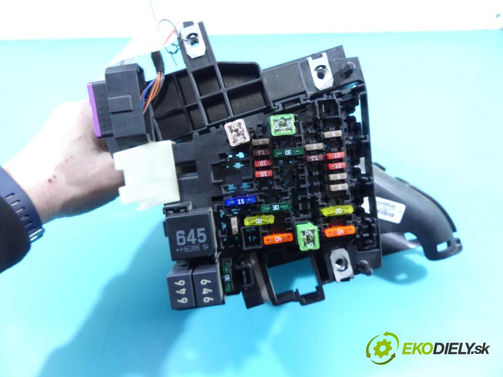 Seat Leon III 2012-2020 1.4 TSI 150 hp manual 110 kW 1395 cm3 5- skříňka pojistková 5Q1941395 (Pojistkové skříňky)