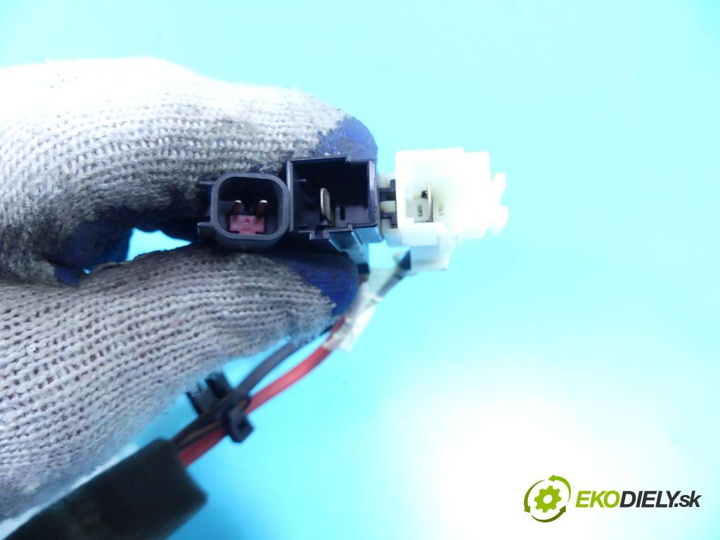 Ford Galaxy Mk2 2006-2015 2.0 tdci 140 hp manual 103 kW 1997 cm3 5- radiátor 6G91-18K463-DA (Radiátory topení)