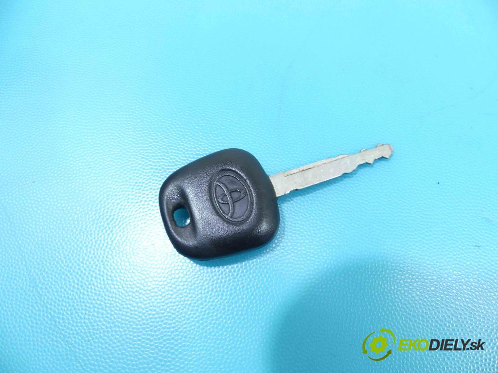 Toyota Yaris II 2005-2011 1.4 D4D 90 HP manual 66 kW 1364 cm3 5- Spínačka  (Spínacie skrinky a kľúče)