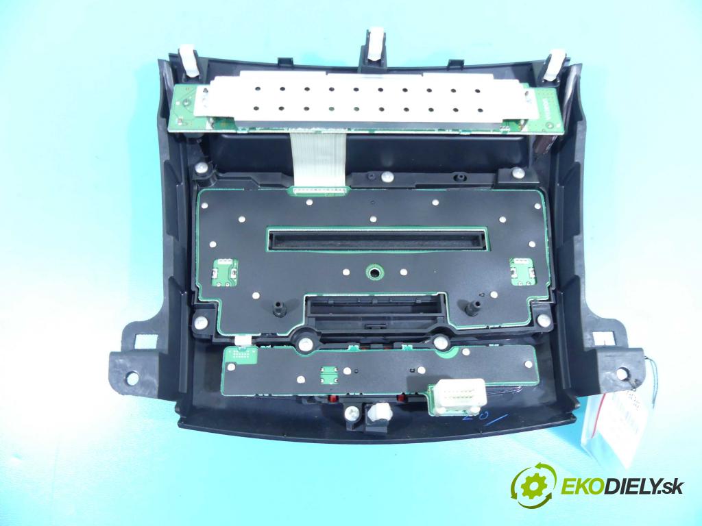 Mitsubishi Outlander II 2006-2013 2.0 DI-D 140 HP manual 103 kW 1968 cm3 5- Radio originál 8002A539XA
