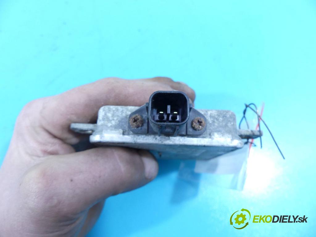 Mitsubishi Outlander II 2006-2013 2.0 DI-D 140 HP manual 103 kW 1968 cm3 5- střídač: xenon W3T162718717 (Riadiace jednotky xenónu)