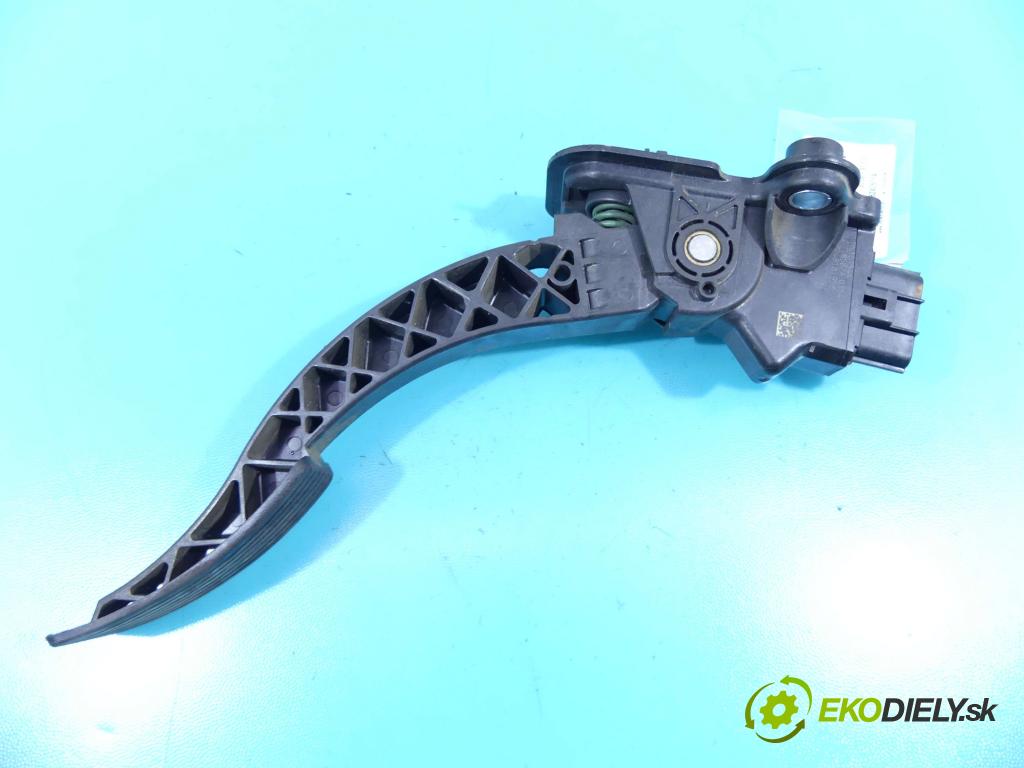 Mitsubishi Outlander II 2006-2013 2.0 DI-D 140 HP manual 103 kW 1968 cm3 5- pedále MN101544 (Pedále)