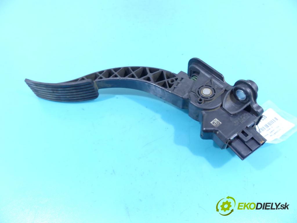 Mitsubishi Outlander II 2006-2013 2.0 DI-D 140 HP manual 103 kW 1968 cm3 5- pedále MN101544 (Pedále)