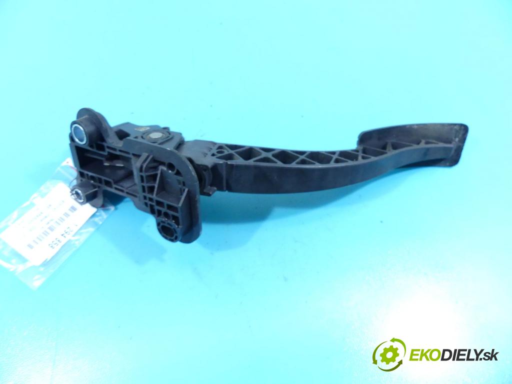 Mitsubishi Outlander II 2006-2013 2.0 DI-D 140 HP manual 103 kW 1968 cm3 5- pedále MN101544 (Pedále)