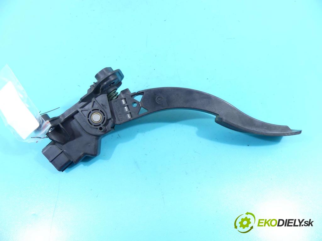 Mitsubishi Outlander II 2006-2013 2.0 DI-D 140 HP manual 103 kW 1968 cm3 5- pedále MN101544 (Pedále)