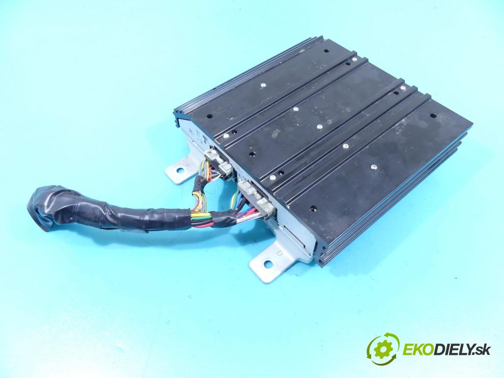 Mitsubishi Outlander II 2006-2013 2.0 DI-D 140 HP manual 103 kW 1968 cm3 5- Zesilovač: 8701A230 (Zosilňovače)