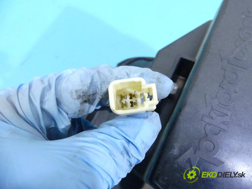 Mitsubishi Outlander II 2006-2013 2.0 DI-D 140 HP manual 103 kW 1968 cm3 5- Subwoofer: 8720A012 (Audio zariadenia)