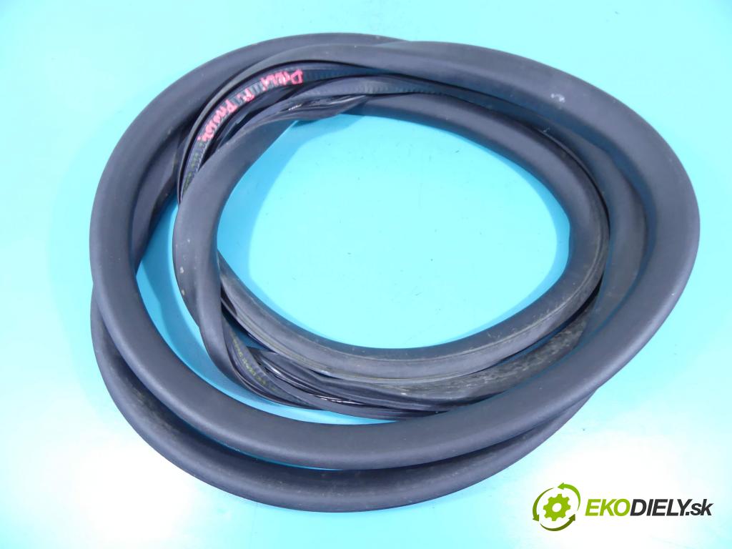 Toyota Proace II 2016- 2.0 D4D 177 hp automatic 130 kW 1997 cm3 5- Těsnění: dveře zadní pravé  (Ostatní)