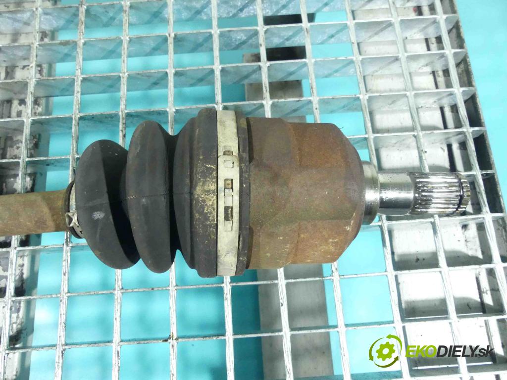 Hyundai I30 I 2007-2012 1.6 crdi 116 HP manual 85 kW 1582 cm3 5- poloos ľavé  (Poloosy)