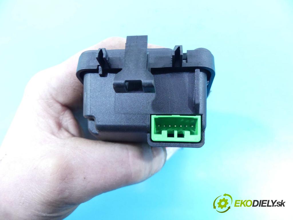 Ford Focus Mk3 2010-2018 1.0 T 125 HP manual 92 kW 998 cm3 5- snímač déšť: CM5T-14F449-AC (Snímače dažďa)