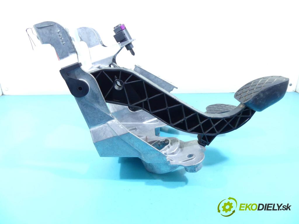 Audi A6 C7 2011-2018 2.0 TFSI 179KM manual 132 kW 1984 cm3 4- pedále 8K1721140C (Pedále)