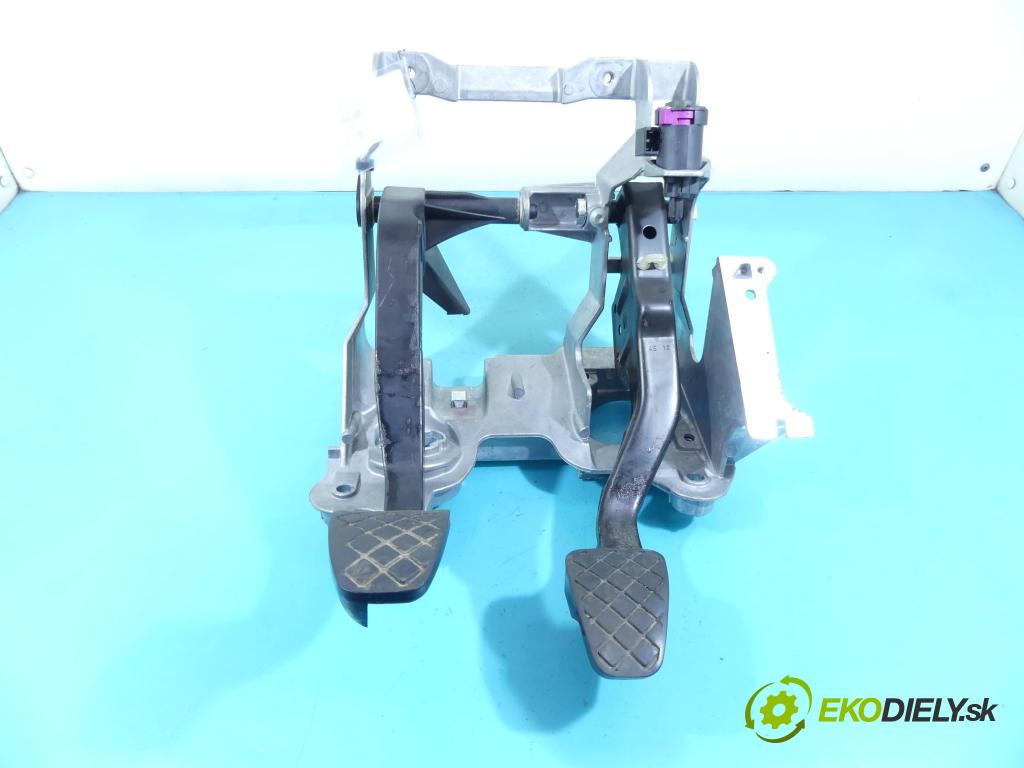 Audi A6 C7 2011-2018 2.0 TFSI 179KM manual 132 kW 1984 cm3 4- pedále 8K1721140C (Pedále)