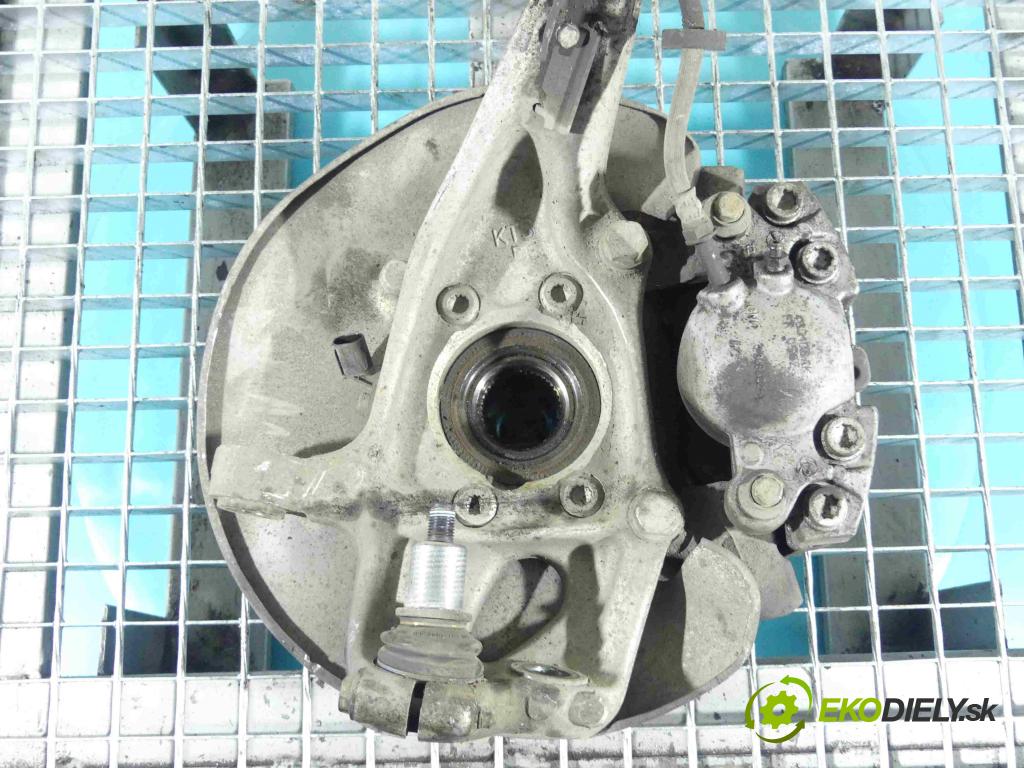 Audi A6 C7 2011-2018 2.0 TFSI 179KM manual 132 kW 1984 cm3 4- náboj pravé 4G0407242D (Náboje)