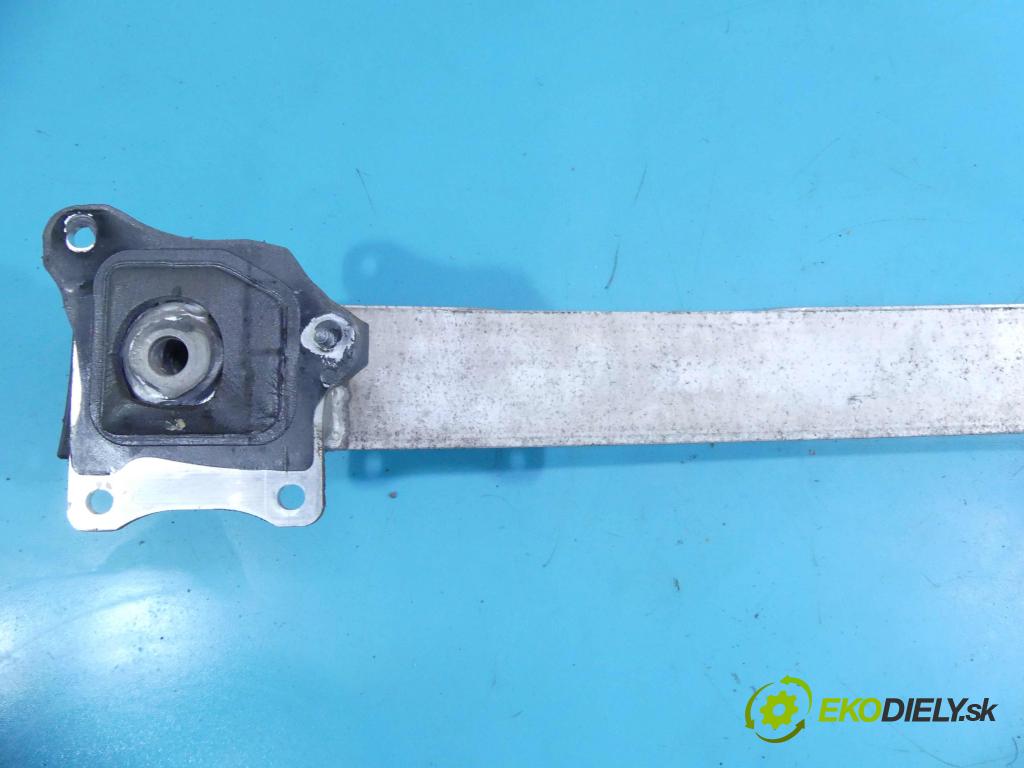 Audi A6 C7 2011-2018 2.0 TFSI 179KM manual 132 kW 1984 cm3 4- výztuha nárazníku zadní
