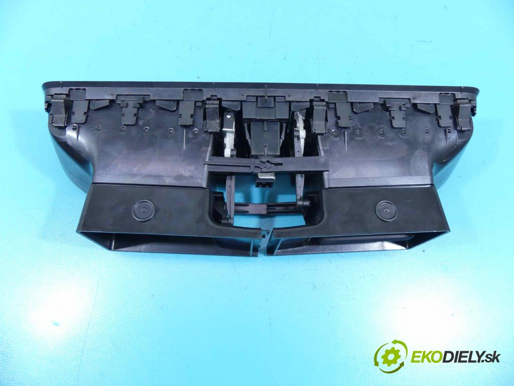 Skoda Rapid 2012-2019 1.2 TSI 105 HP manual 77 kW 1197 cm3 5- Mřížka: kúrenia stredová 5JA820951A (Mriežky kúrenia (fukáre))