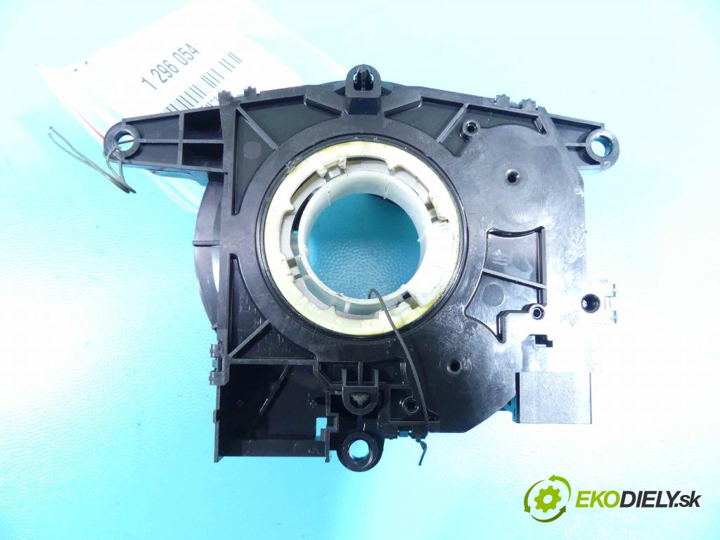 Skoda Rapid 2012-2019 1.2 TSI 105 HP manual 77 kW 1197 cm3 5- Páska: airbag 6RA959654 (Airbagy)