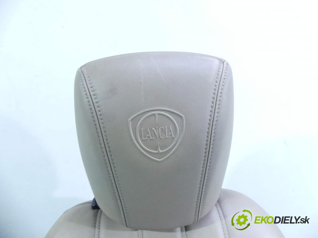 Lancia Delta III 2008-2014 1.9 jtd 190 HP manual 139,5 kW 1910 cm3 5- Sedačka pravý  (Sedačky, sedadlá)