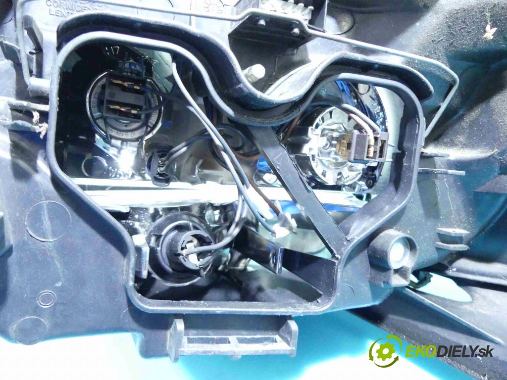 Citroen C3 I 2002-2009 1.4 8v 73 HP manual 54 kW 1360 cm3 5- Reflektor: pravý  (Pravé)