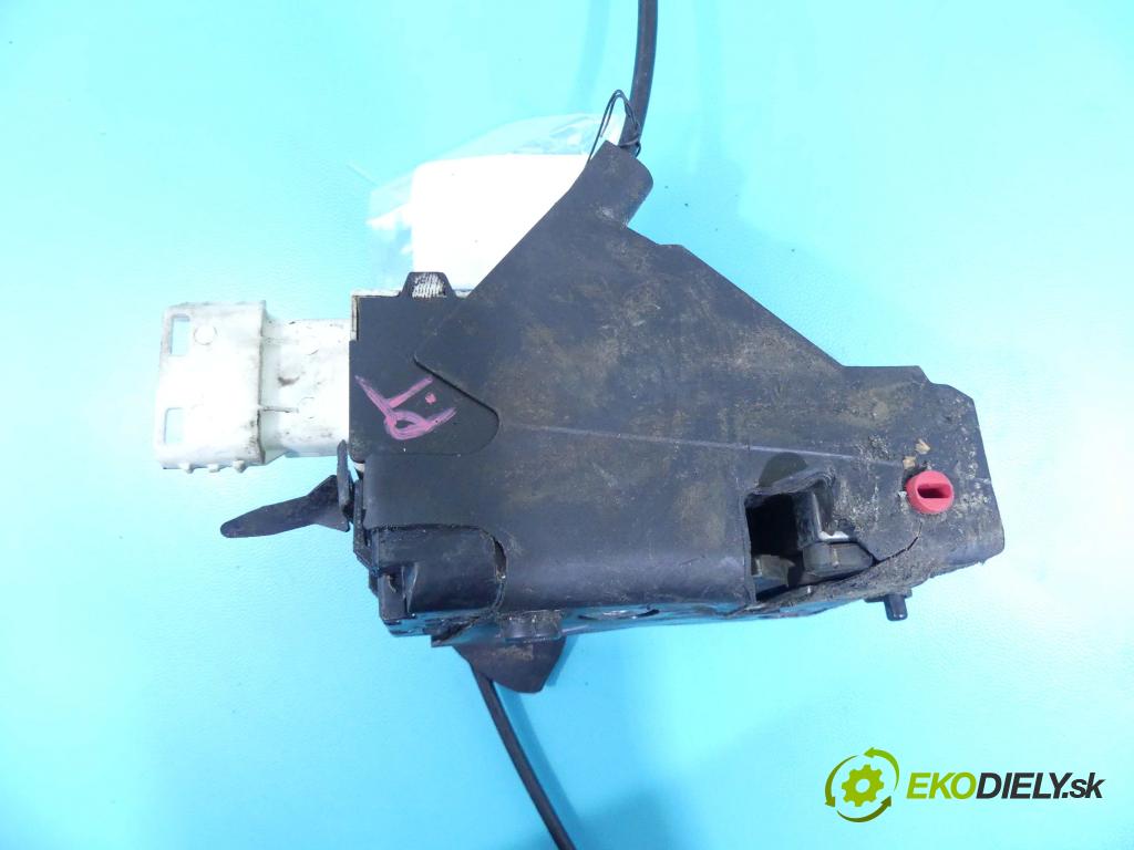 Citroen C4 I 2004-2011 1.6 hdi 90 hp manual 66 kW 1560 cm3 5- zámek zadní pravý 9686733580