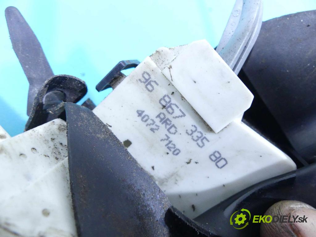 Citroen C4 I 2004-2011 1.6 hdi 90 hp manual 66 kW 1560 cm3 5- zámek zadní pravý 9686733580