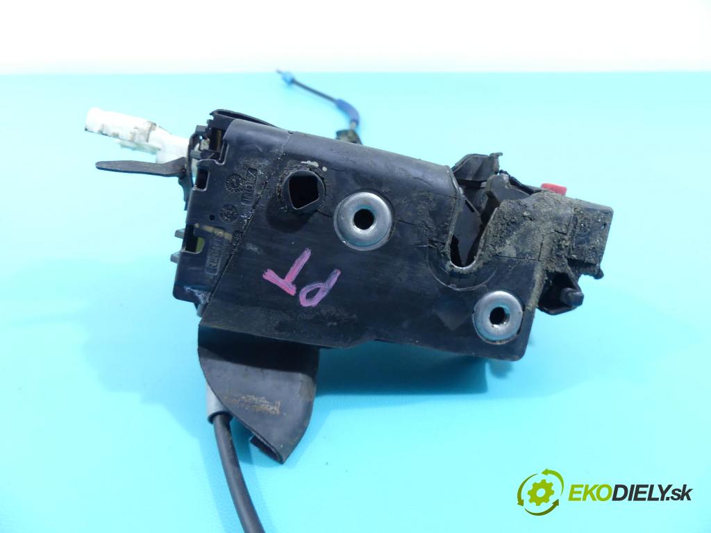 Citroen C4 I 2004-2011 1.6 hdi 90 hp manual 66 kW 1560 cm3 5- zámek zadní pravý 9686733580