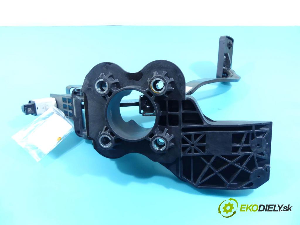 Toyota Proace II 2016- 2.0 D4D 177 HP automatic 130 kW 1997 cm3 5- pedále 9839872180 (Pedále)