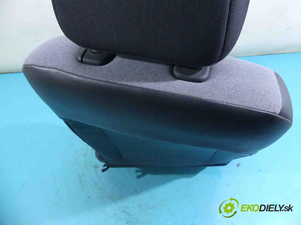 Hyundai i20 II 2014 -2020 1.2 16v 84KM manual 61,8 kW 1248 cm3 5- Sedadlo levý  (Sedačky, sedadla)