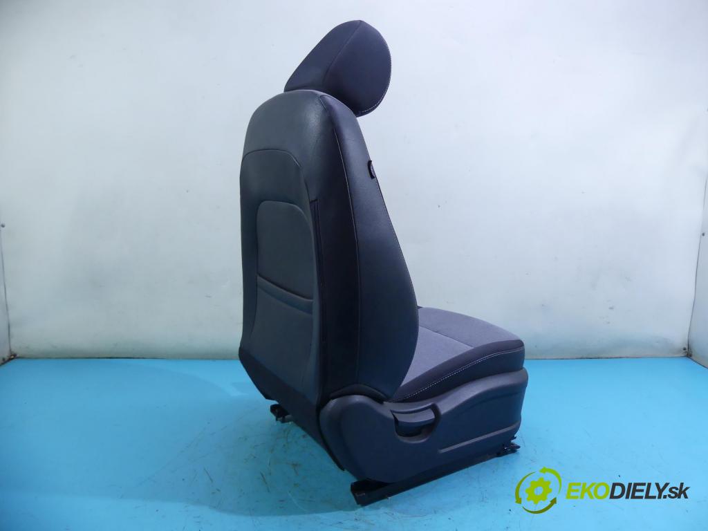 Hyundai i20 II 2014 -2020 1.2 16v 84KM manual 61,8 kW 1248 cm3 5- Sedadlo pravý  (Sedačky, sedadla)