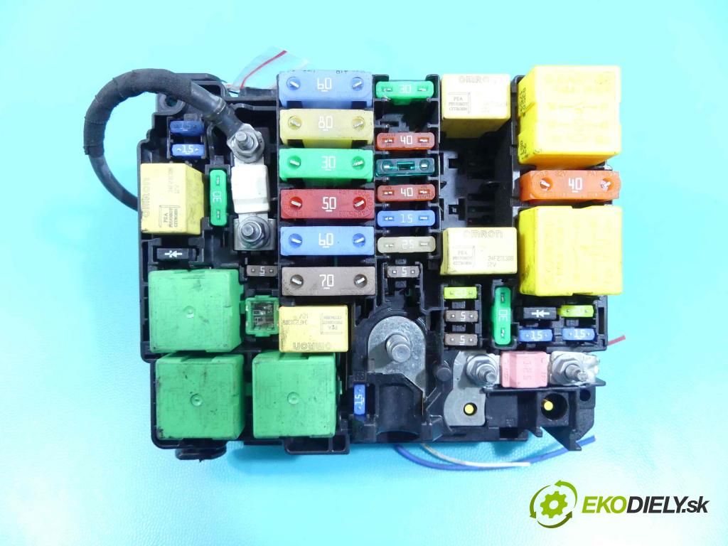 Toyota Proace II 2016- 2.0 D4D 177 hp automatic 130 kW 1997 cm3 5- skříňka pojistková 9808959080 (Pojistkové skříňky)