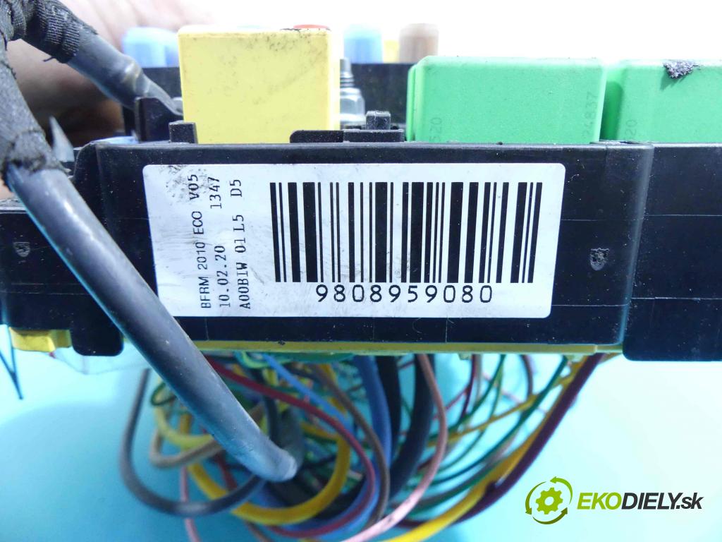 Toyota Proace II 2016- 2.0 D4D 177 hp automatic 130 kW 1997 cm3 5- skříňka pojistková 9808959080 (Pojistkové skříňky)