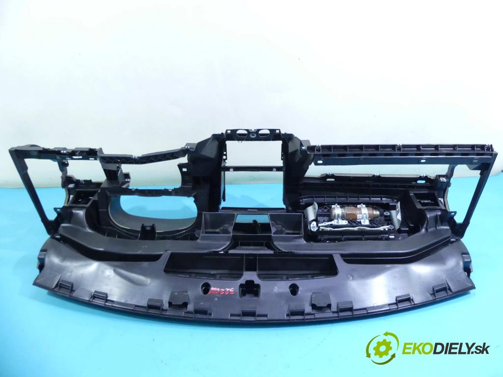 Vw Golf VI 2008-2013 1.6 tdi 105 HP manual 77 kW 1598 cm3 5- kokpit,pristrojová doska rozdeľovacia