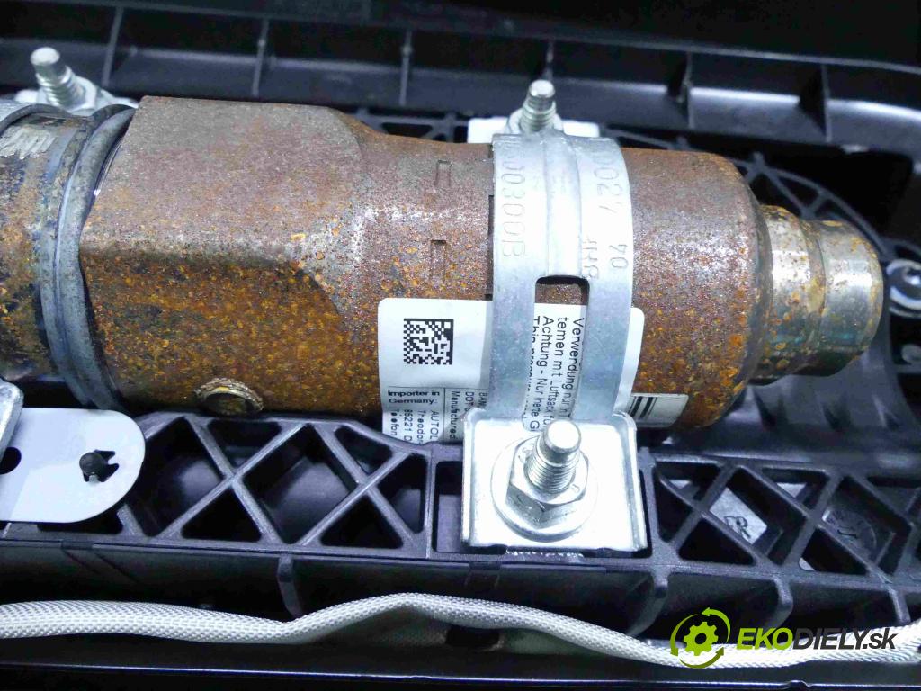 Vw Golf VI 2008-2013 1.6 tdi 105 HP manual 77 kW 1598 cm3 5- kokpit,pristrojová doska rozdeľovacia