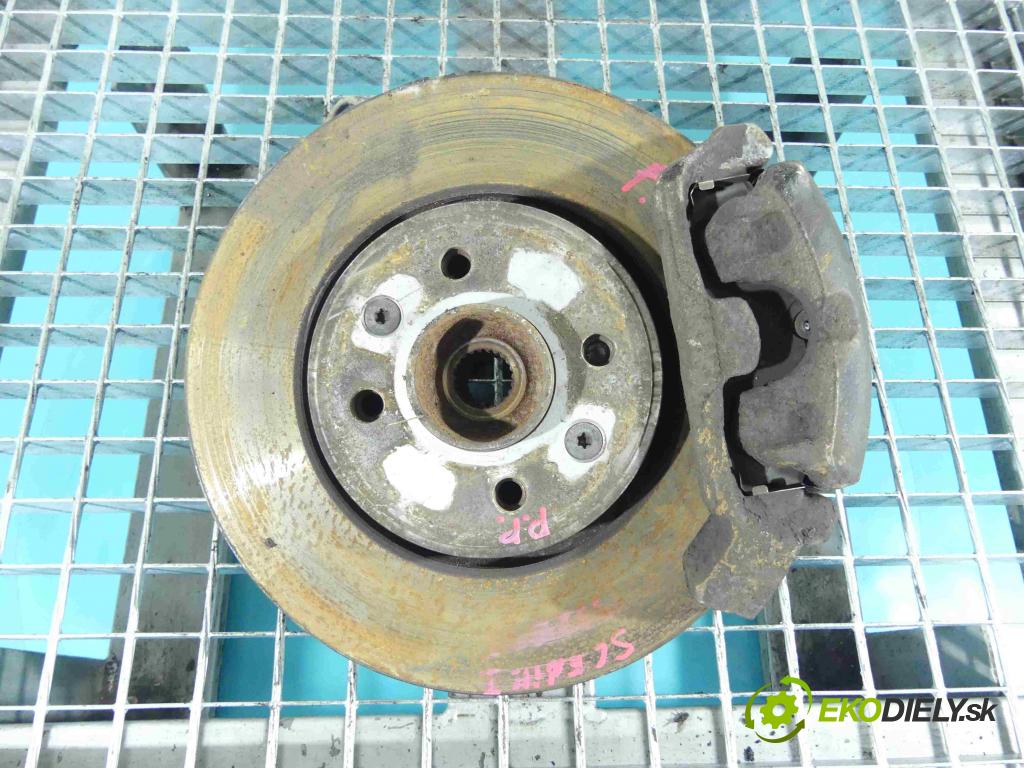 Renault Scenic I 1996-2003 1.9 dci 102 HP manual 75 kW 1870 cm3 5- náboj pravé  (Náboje)