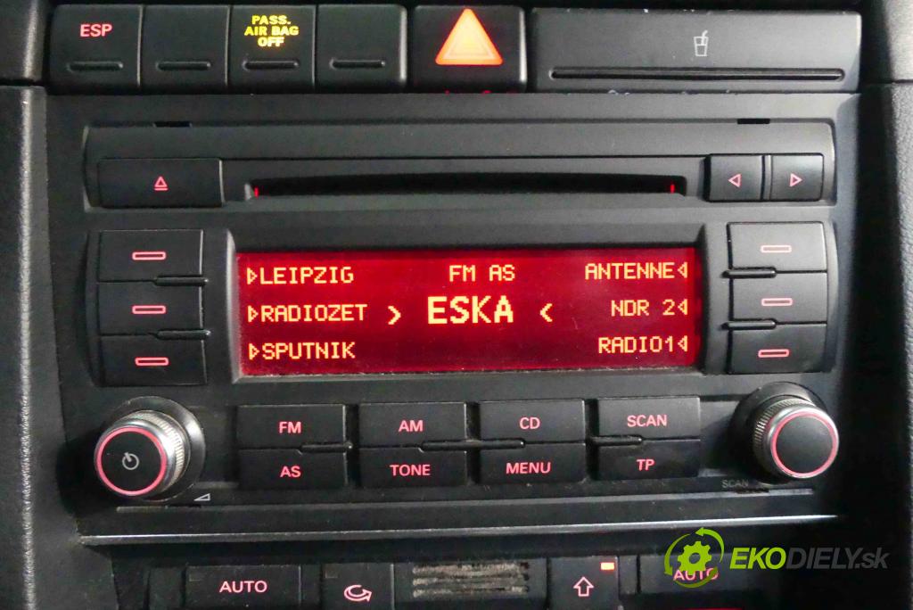 Seat Exeo 2.0 tdi 143 HP manual 105 kW 1968 cm3 4- Radio originál 3R0035186