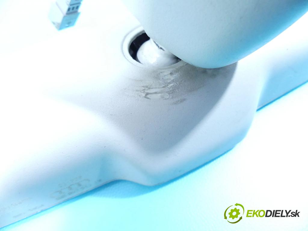 Seat Exeo 2.0 tdi 143 hp manual 105 kW 1968 cm3 4- zpětné zrcátko vnitřní  (Světla vnitřní)