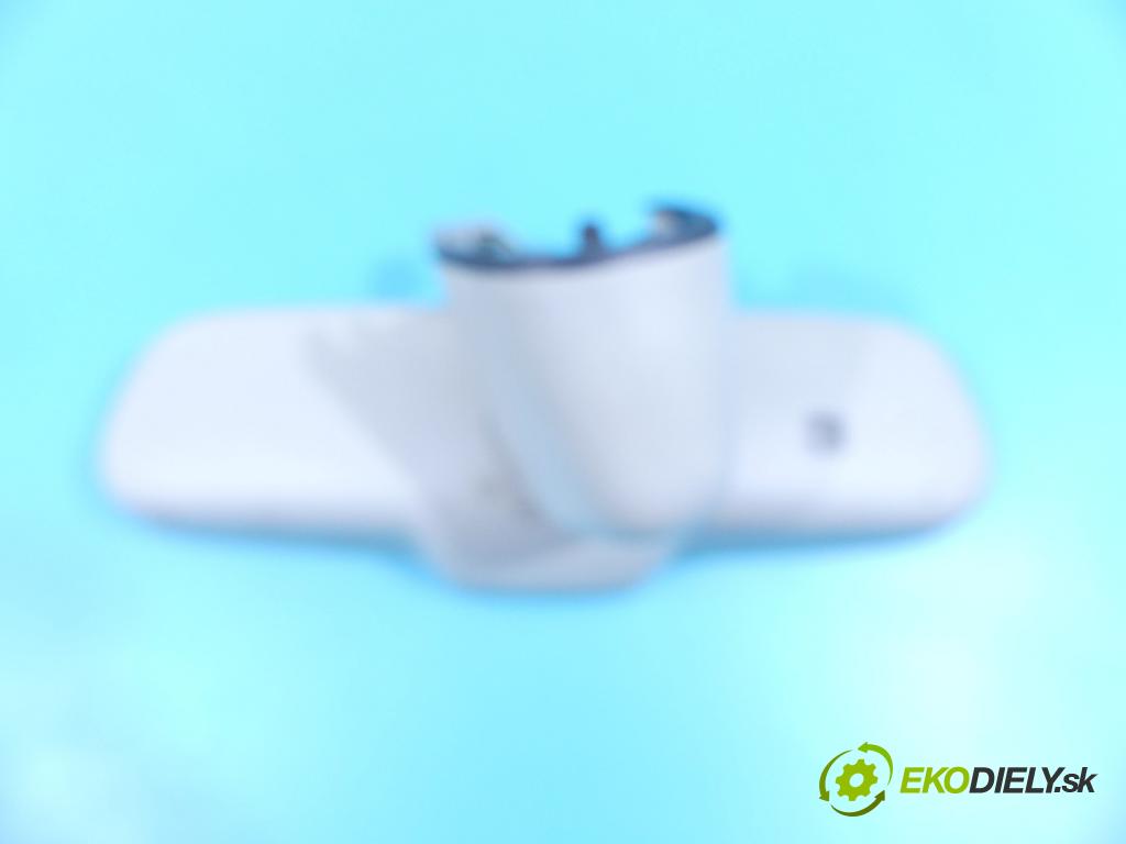 Seat Exeo 2.0 tdi 143 hp manual 105 kW 1968 cm3 4- zpětné zrcátko vnitřní  (Světla vnitřní)