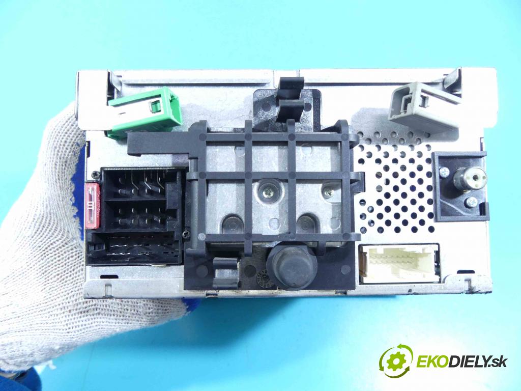 Fiat Croma II 2005-2010 1.9 jtd 150 HP manual 110 kW 1910 cm3 5- Radio originál 735398761