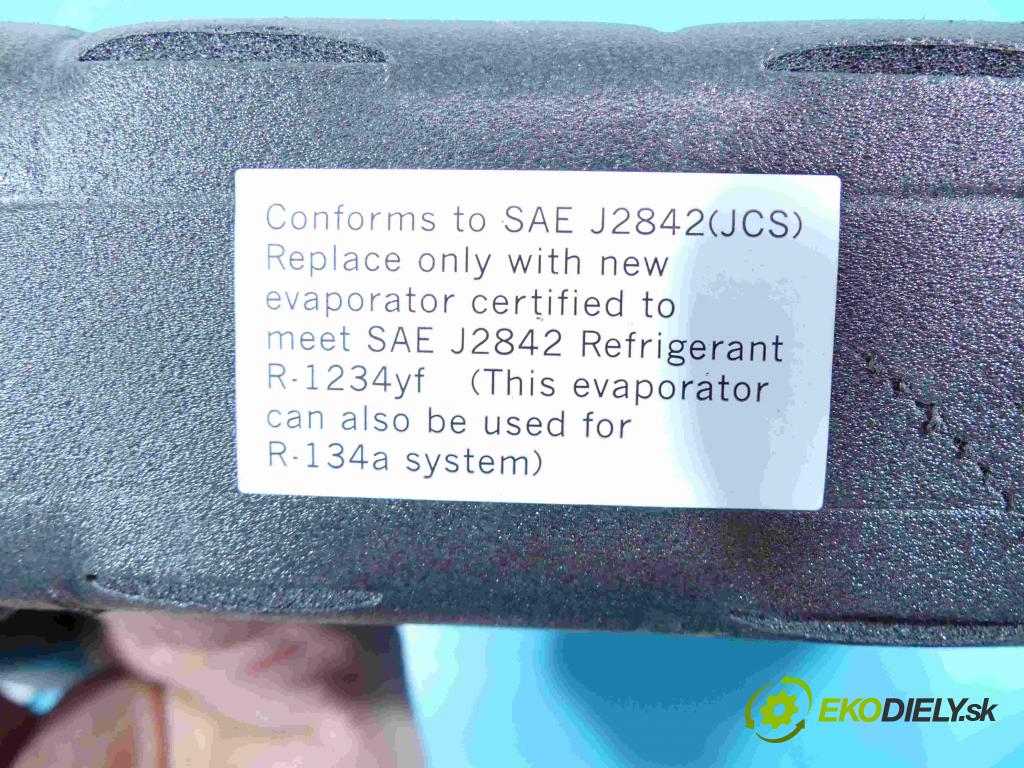 Mazda 3 III BM 2013-2018 2.0 16v 120 hp automatic 88 kW 1999 cm3 4- radiátor J2842 (Radiátory topení)